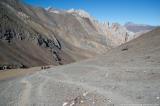 The long descent towards Shey Gompa