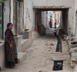 An alley in Lo Manthang