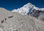 Heading towards Gorak Shep with view of Nuptse
