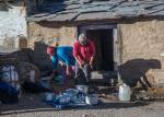 Meal preparation: washing the utensils