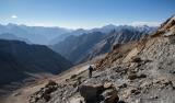 Heading up the Nyingma Gyanzen La - view to the South-West
